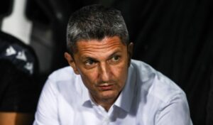 „Dacă era altul, era dat afară deja!” Reacţia grecilor, după ce Răzvan Lucescu l-a „ameninţat” pe Savvidis cu plecarea de la PAOK