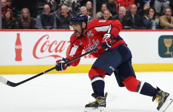 Alex Ovechkin a făcut spectacol în meciul cu Utah! De câte goluri mai are nevoie pentru a-l egala pe legendarul Wayne Gretzy