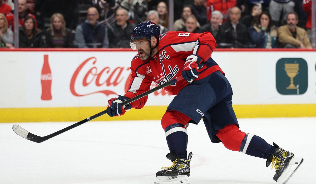 Alex Ovechkin a făcut spectacol în meciul cu Utah! De câte goluri mai are nevoie pentru a-l egala pe legendarul Wayne Gretzy