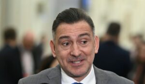 „O să vedeți” Ilie Dumitrescu l-a făcut praf pe Aaron Boupendza, după reacția la adresa fanilor din Giulești