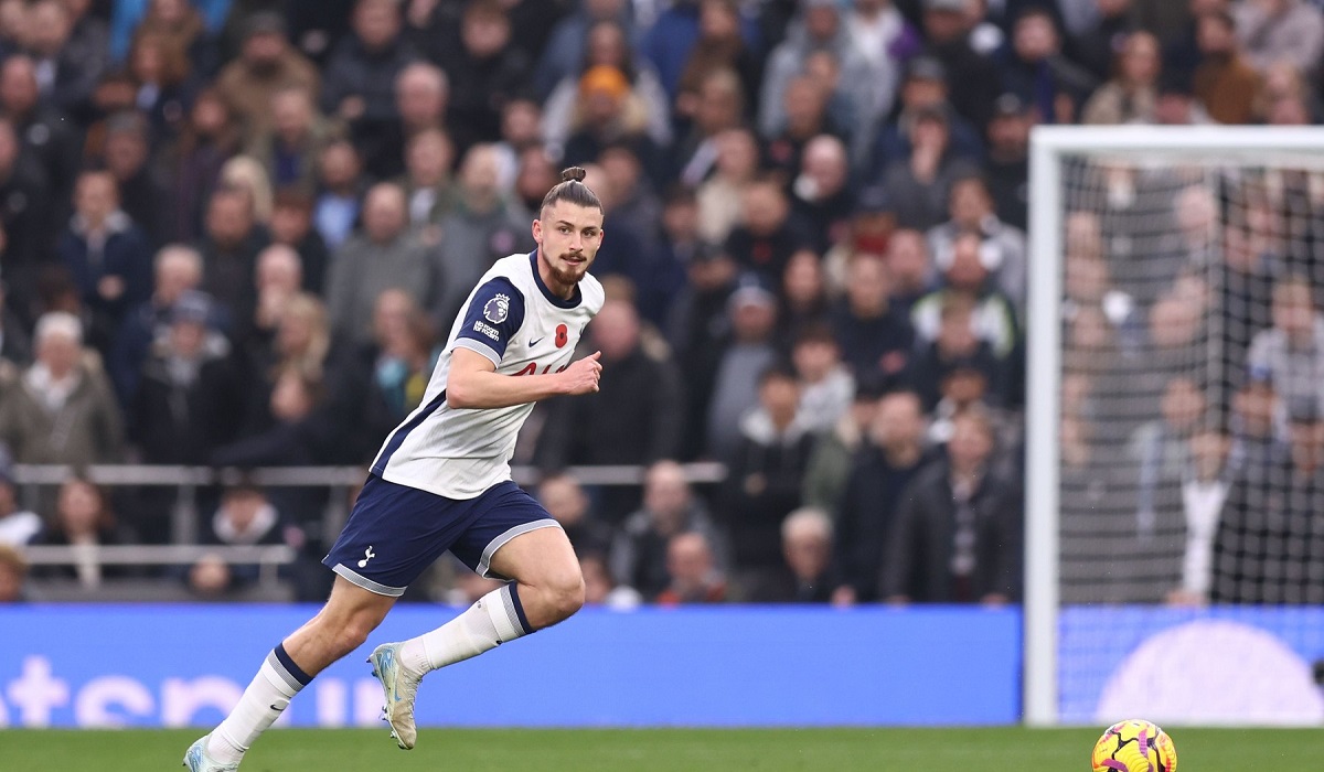 Radu Drăgușin a primit cea mai mică notă din Tottenham – Ipswich 1-2! Fanii l-au făcut praf: „Nivel de liga a 4-a!”