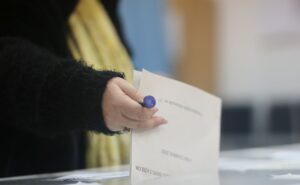 Alegeri parlamentare 2024: Rezultatele în timp real: s-au numărat voturile din 99% dintre secţii. Candidaţii din sport prezenţi pe liste