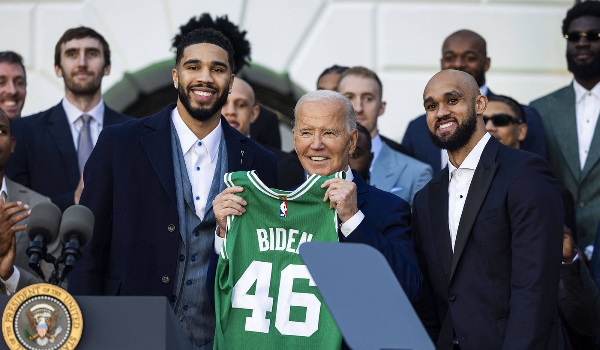 Campioana Boston Celtics a fost primită de Joe Biden la Casa Albă: „Aţi format una dintre cele mai puternice echipe din istorie”