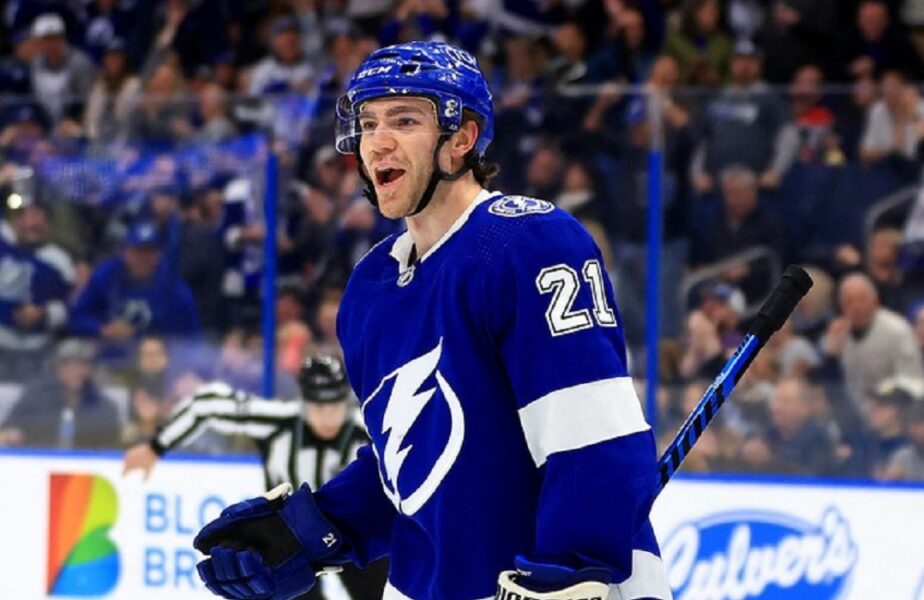 Brayden Point a reuşit hat-trick-ul cu un… autogol! Fază incredibilă în Washington Capitals – Tampa Bay Lightning