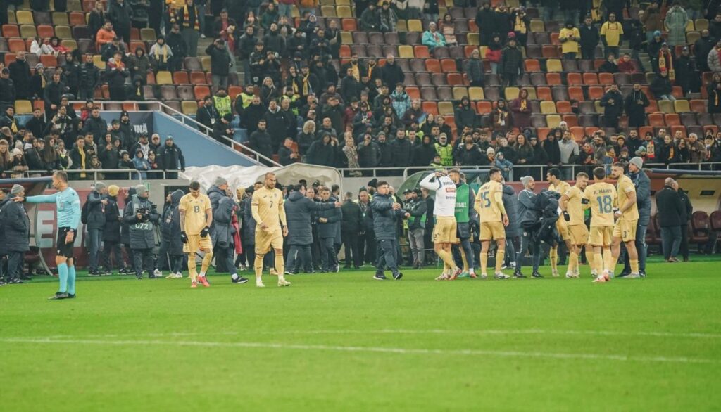 Primul anunţ al UEFA după ce meciul România &#8211; Kosovo a fost abandonat!