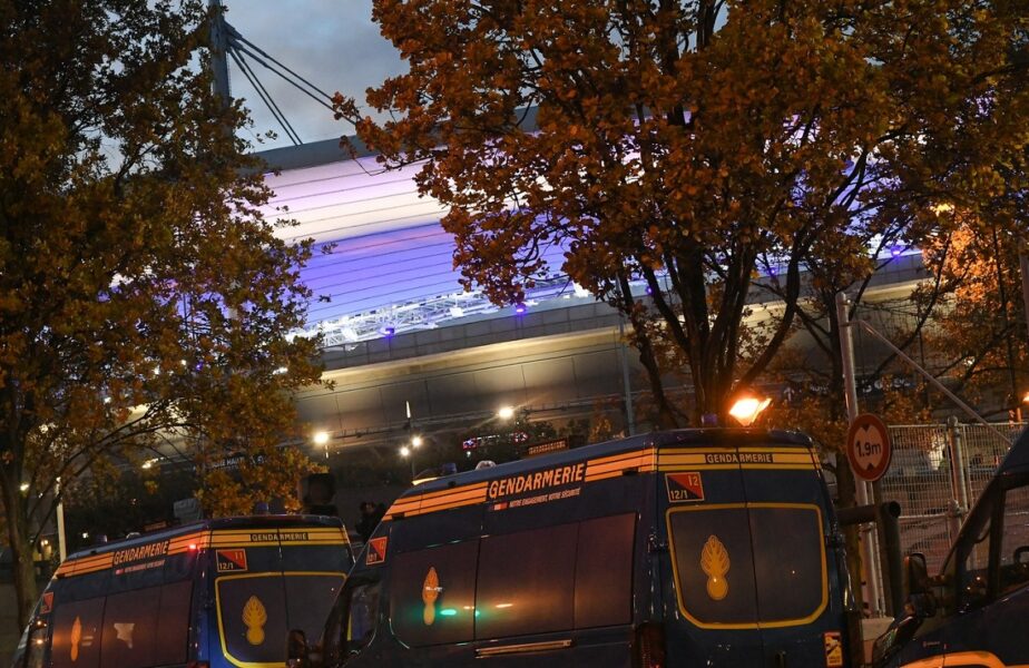 Imagini incredibile cu naţionala Israelului, înaintea meciului cu Franţa! Cum au fost duşi jucătorii la stadion