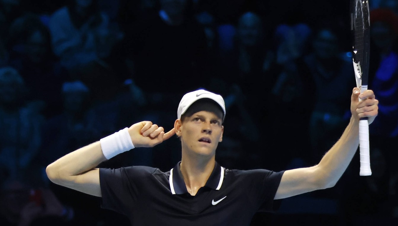 Jannik Sinner – Taylor Fritz 6-4, 6-4. Două victorii pentru numărul 1 mondial la Turneul Campionilor