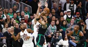 Cleveland Cavaliers – Boston Celtics 117-120. Campioana a oprit serie de invincibilitate a oaspeţilor