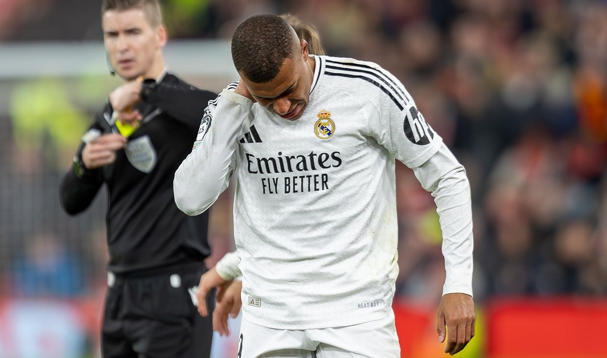 „Cine l-a transferat?” Kylian Mbappe a ratat un penalty în Liverpool – Real Madrid şi fanii l-au făcut praf: „Să se ducă la Manchester United!”