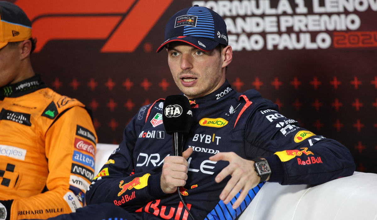 Lovitură uriaşă pentru Max Verstappen. A fost penalizat cu 5 secunde în cursa de sprint şi a căzut de pe podium