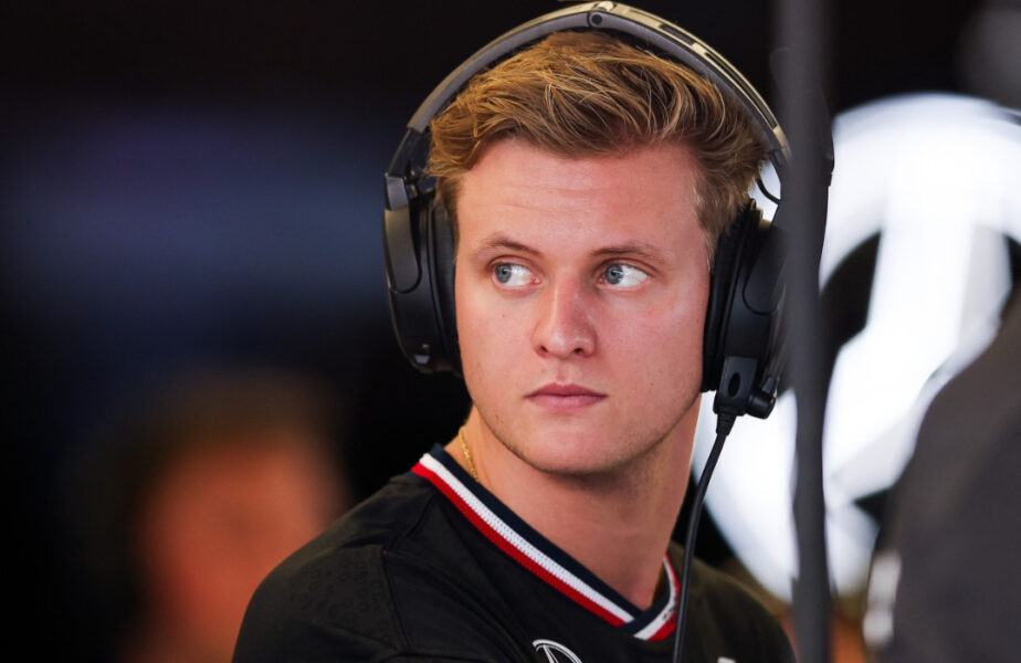 Mick Schumacher se desparte de Mercedes la finalul sezonului. Cine va fi noul pilot de rezervă al echipei conduse de Toto Wolff