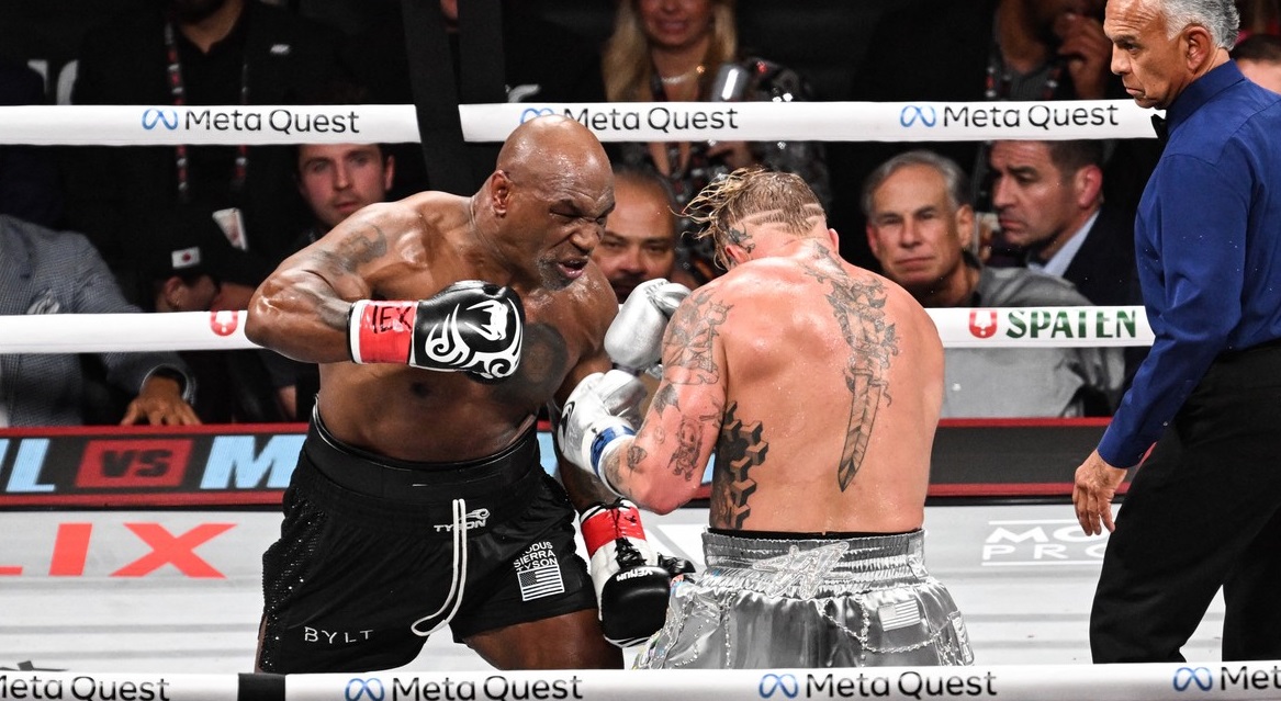 Mike Tyson nu se opreşte aici şi şi-a provocat deja în ring următorul adversar. Reacţia a venit imediat: „Te voi omorî, Mike”