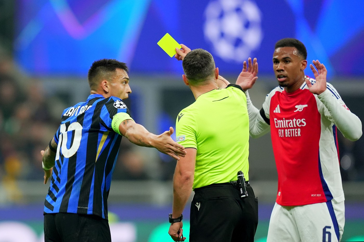 Istvan Kovacs a arbitrat Inter – Arsenal 1-0. Atletico, victorie dramatică cu PSG! Steaua Roşie – Barcelona 2-5. Clasamentul