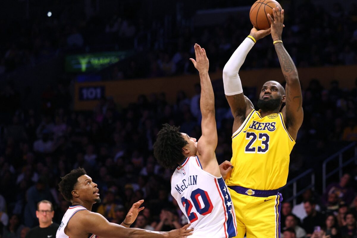 LeBron James, imperial în Philadelphia 76ers – LA Lakers 106 – 116. A reuşit un „triple double de senzaţie