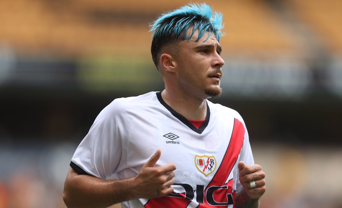 Andrei Raţiu, în timpul unui meci la Rayo Vallecano