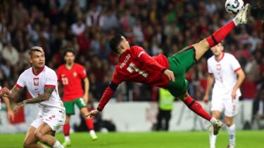 Cristiano Ronaldo a scris istorie, după un nou meci de vis pentru Portugalia! A marcat din „foarfecă” în victoria categorică cu Polonia