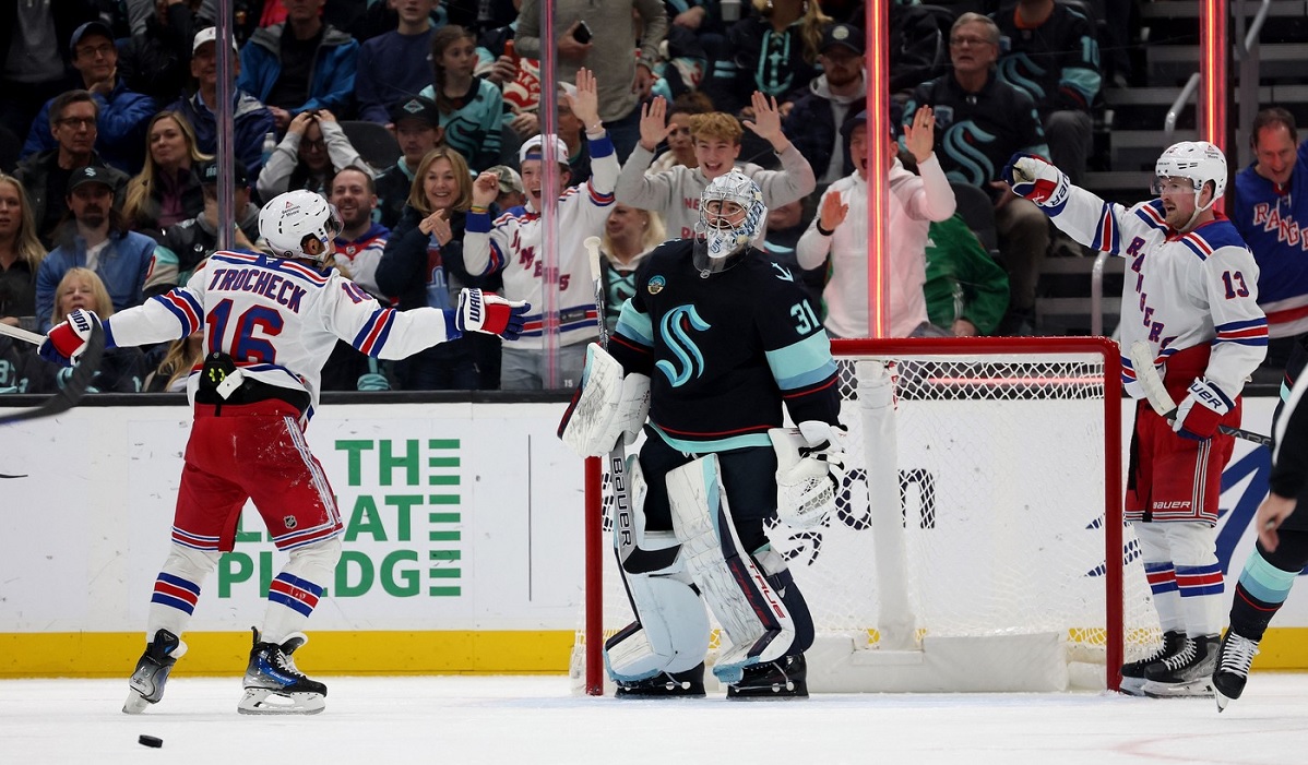 New York Rangers – Seattle Kraken 2-0 a fost în AntenaPLAY! Quick a închis poarta oaspeţilor. St. Louis Blues – Boston Bruins s-a terminat 3-2