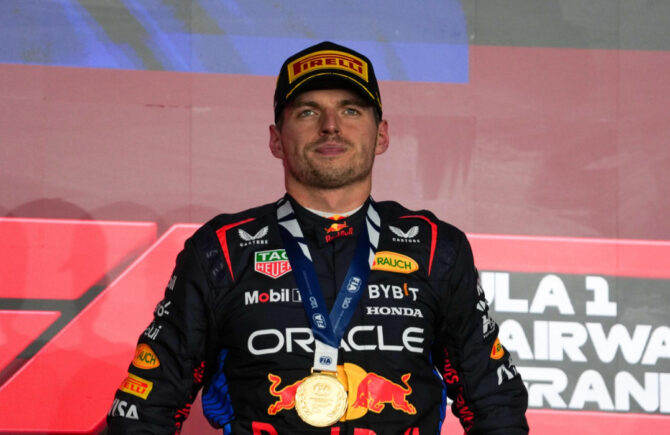 „Mă gândesc la asta” Ce spune Max Verstappen despre o posibilă mutare la Mercedes. Olandezul ar fi purtat discuţii cu Toto Wolff