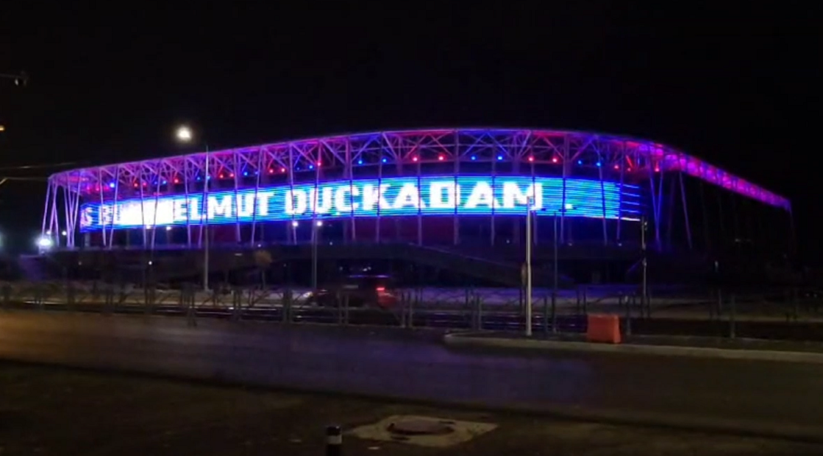 Mesajul proiectat pe stadionul Steaua, la o zi după moartea lui Helmut Duckadam! Imagini emoționante din Ghencea