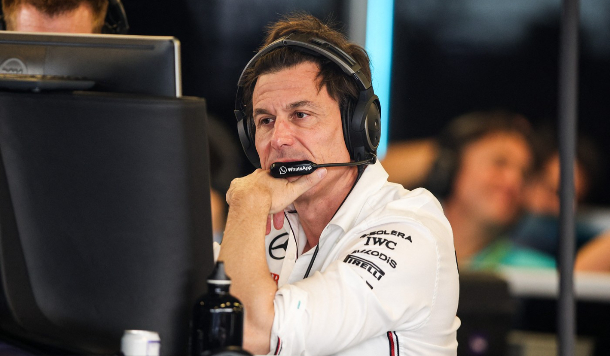 „A fost pur și simplu un lucru idiot” Toto Wolff a reacționat după ce Lewis Hamilton a fost eliminat în Q1 la Marele Premiu din Abu Dhabi