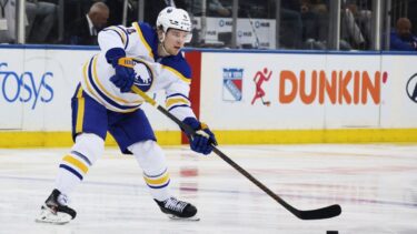 Buffalo Sabres a învins St Louis Blues cu 4-2 şi a obţinut a treia victorie la rând în NHL!