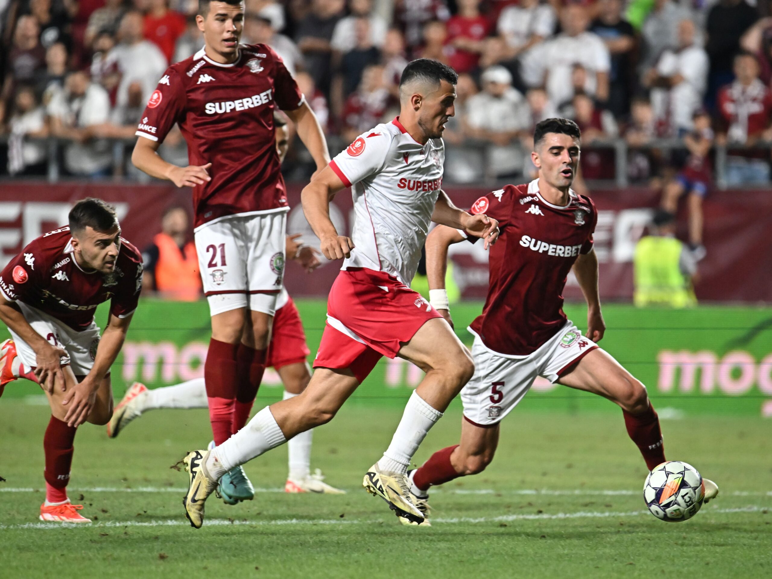 Dinamo – Rapid 0-0. Dinamoviştii au ratat şansa să devină campioni de iarnă, după o pauză de 13 ani. Rapid, în afara primelor 6 locuri