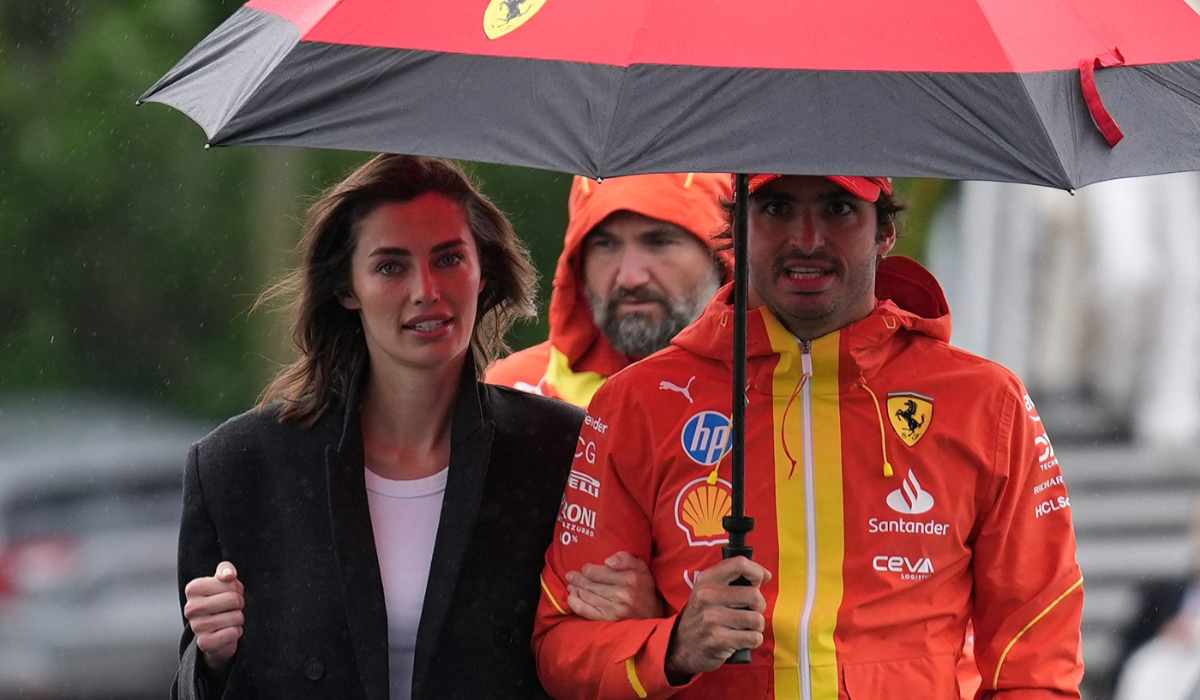 Carlos Sainz se iubeşte cu un „Top Model”. Cine este şi ce studii are, de fapt, Rebbeca Donaldson