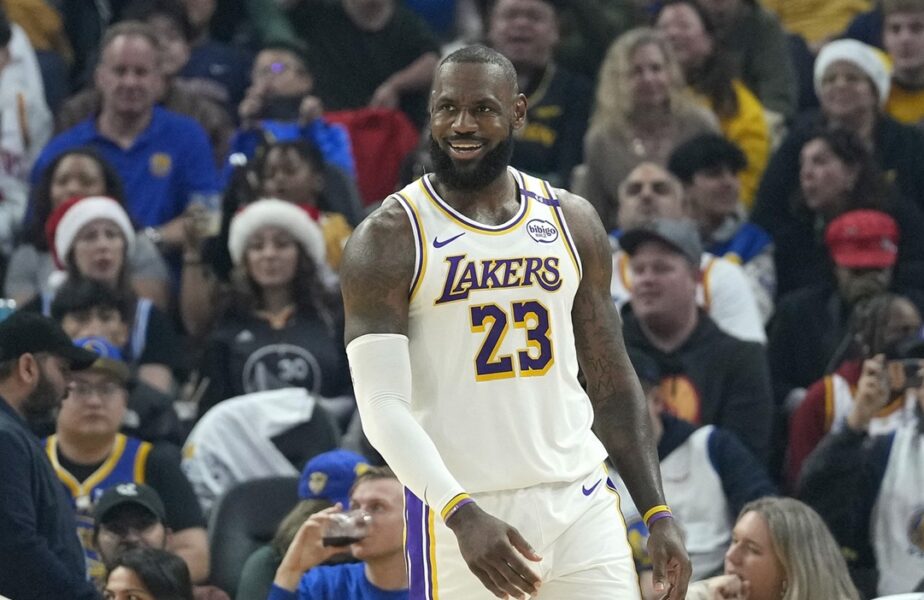 LeBron James a împlinit 40 de ani, dar este în formă maximă! Câți ani crede că mai poate juca în NBA: „Să fiu sincer, aș putea”