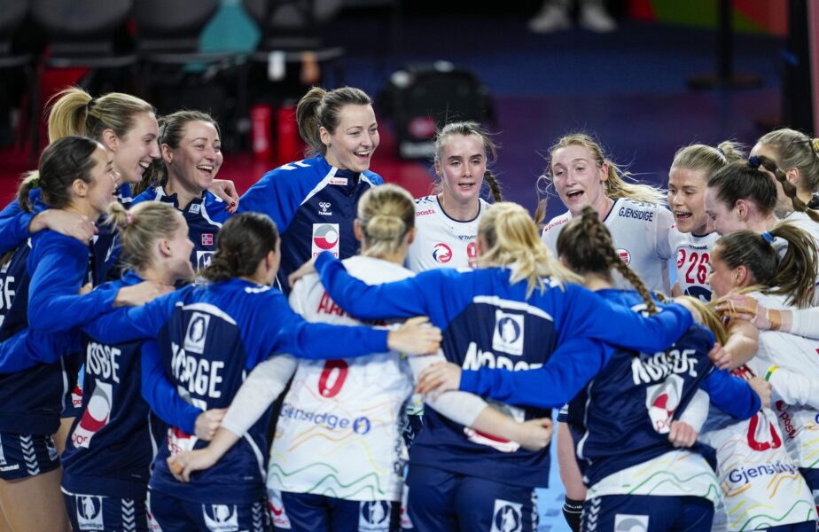 România a terminat pe locul 11 la Campionatul European de handbal. Franţa – Danemarca şi Norvegia – Ungaria sunt cele două semifinale