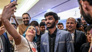 Dommaraju Gukesh, la 18 ani, a devenit cel mai tânâr campion mondial din istoria şahului