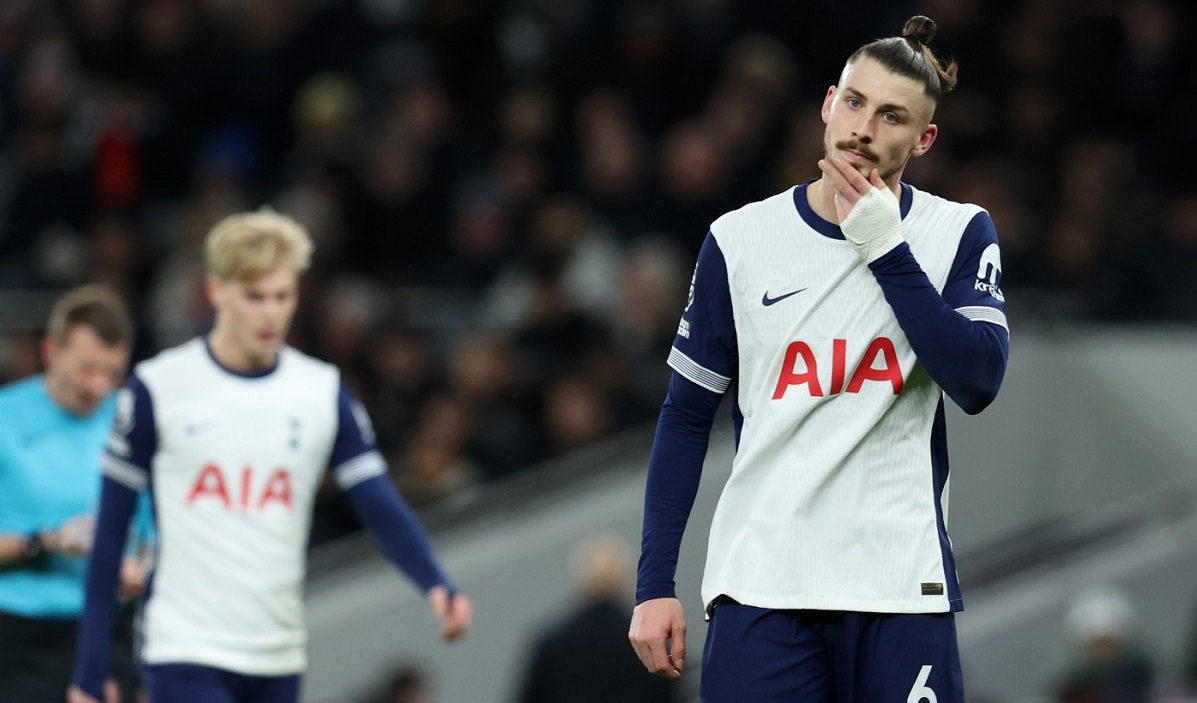 Tottenham i-a găsit înlocuitor lui Radu Drăguşin! Fundaşul central îi costă pe londonezi 35 de milioane de euro