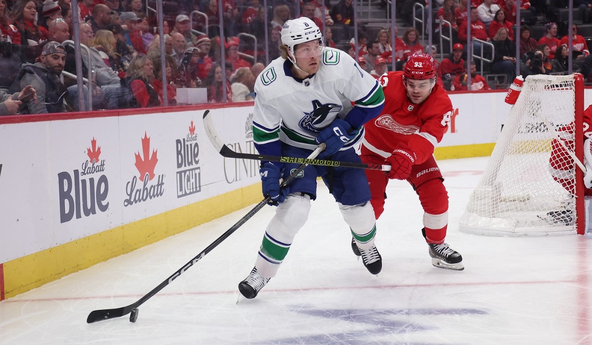 Vancouver Canucks – Detroit Red Wings 5-4 a fost în AntenaPLAY. Jake DeBrusk a reuşit hat-trick-ul şi a adus victoria în overtime