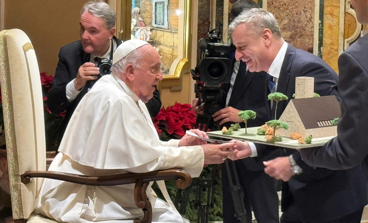 Neluțu Varga, în vizită privată la Papa Francisc! Imagini colosale cu patronul de la CFR Cluj! Cine l-a însoțit