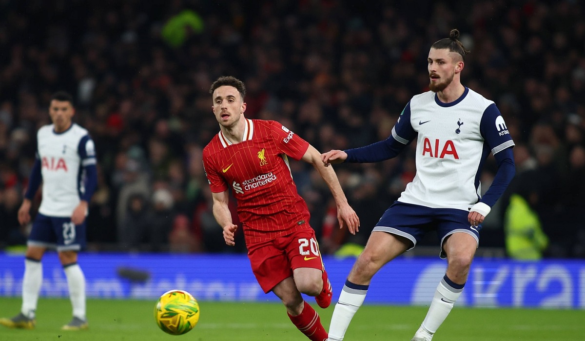 Ce notă a primit Radu Drăgușin, după ce a fost integralist în Tottenham – Liverpool 1-0! Englezii, extaziaţi de român