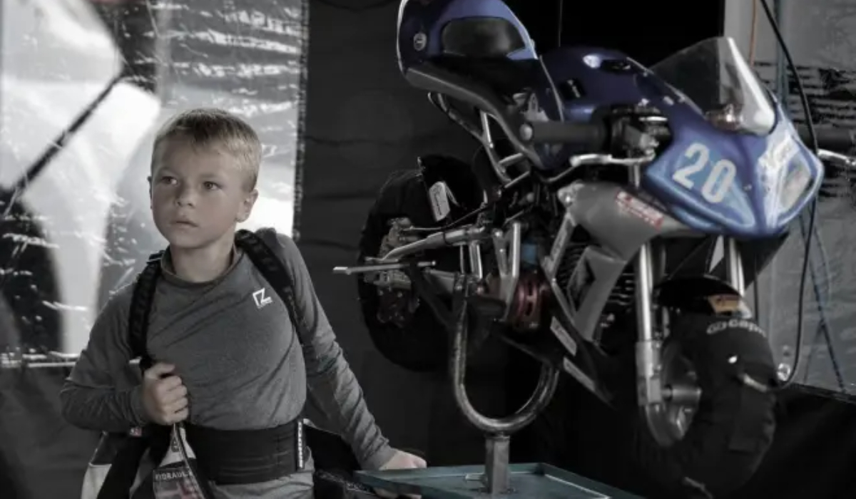 Tragedie în lumea motociclismului! Nepotul pilotului Collin Veijer s-a stins din viaţă la doar 7 ani, după un accident teribil