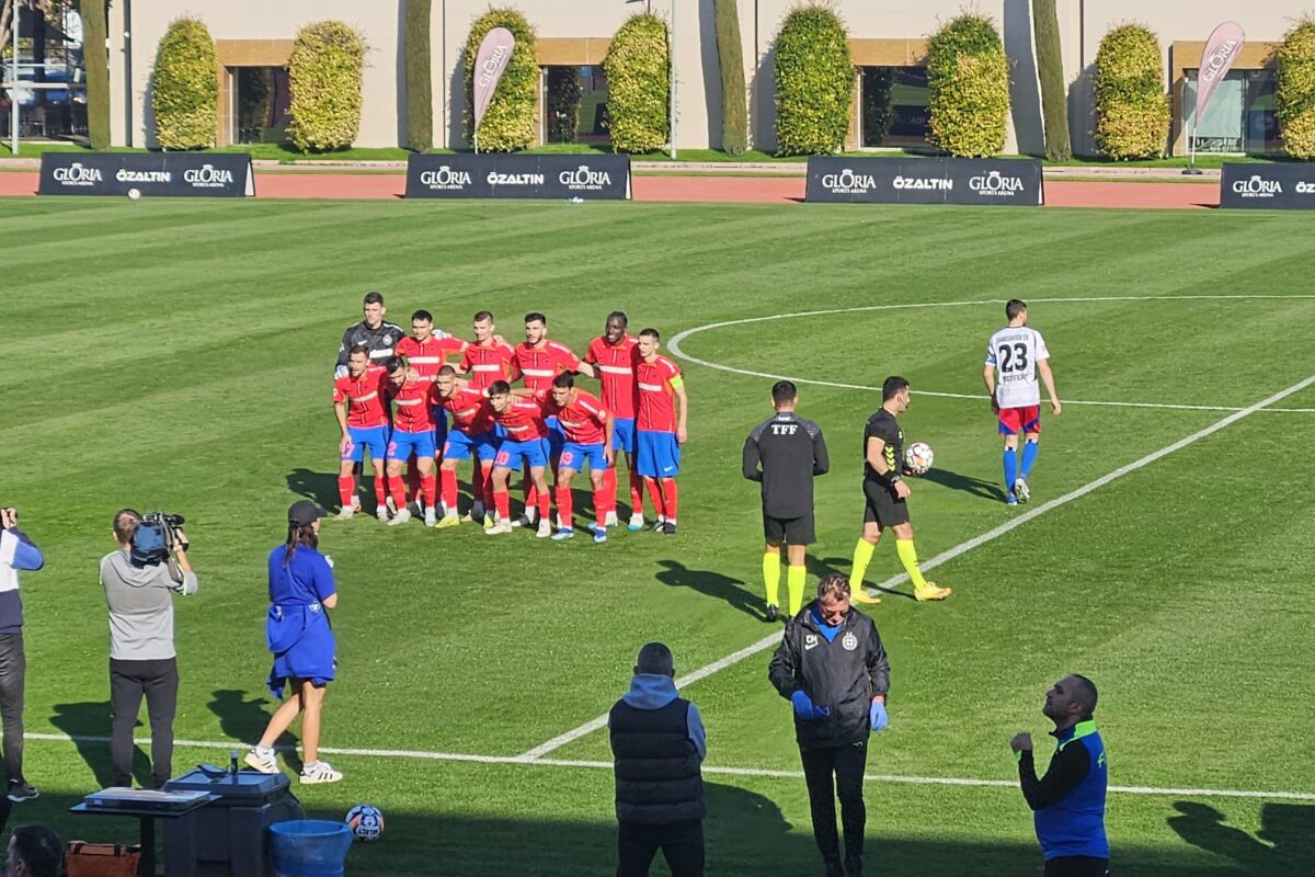 FCSB – Hamburg 0-1. Primul amical al iernii pentru campioana României. Sahiti a deschis scorul. Dublă ocazie Tănase şi Mihai Popescu