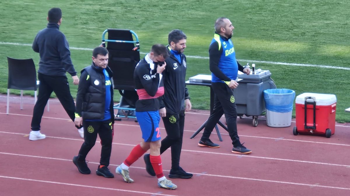 Cât va lipsi de pe teren Darius Olaru, după ce s-a accidentat în meciul FCSB – Hamburg 2-1! Diagnosticul primit de căpitanul roş-albaştrilor