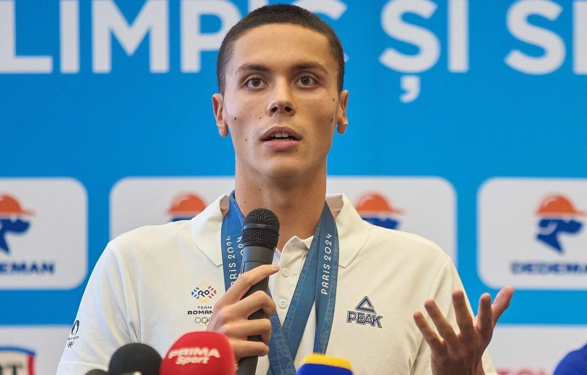 Cum s-a pregătit David Popovici pentru Mondialele din Singapore. Campionul nostru a fost plecat din România: „Am un titlu de apărat