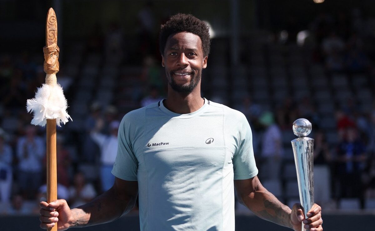 Gael Monfils a intrat în istoria tenisului! A câştigat titlul la Auckland şi l-a depăşit pe marele Roger Federer