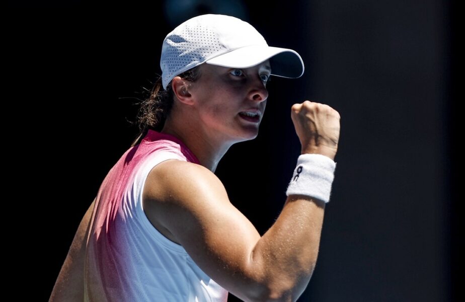 Iga Swiatek, fără milă în meciul cu Emma Răducanu! Campioana de la US Open 2021 a câştigat un singur game contra fostului număr 1 WTA