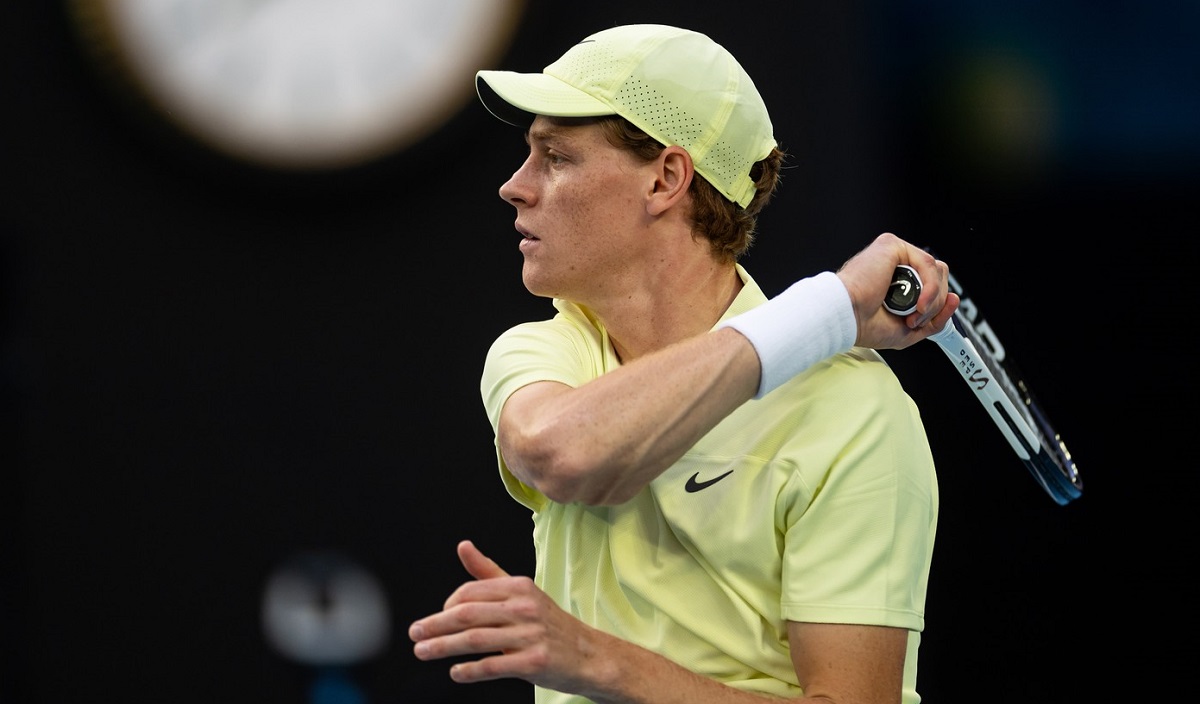 Jannik Sinner, calificare la pas în optimi la Australian Open! A 17-a victorie consecutivă pentru liderul ATP