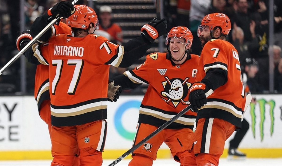 Tampa Bay Lightning – Anaheim Ducks 1-4! Prima victorie pentru Ducks după aproape 3 ani. Tampa a ajuns la 4 înfângeri la rând