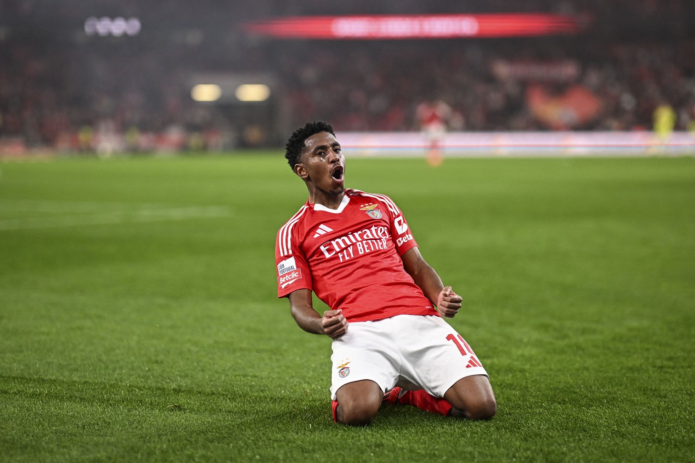 Benfica – Famalicao 4-0. Barreiro, hat-trick de senzaţie. Rio Ave – Sporting, ora 20:00, LIVE în AntenaPLAY