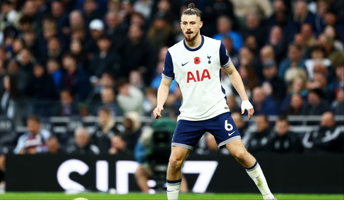 Tottenham – Newcastle 1-2. Radu Drăguşin a fost schimbat la pauză, după un nou meci de coşmar! Continuă criza la Spurs