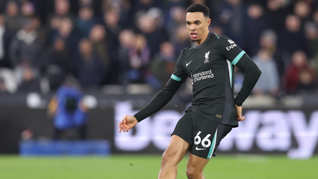 Real Madrid a pus pe masă 20 de milioane de euro pentru Trent Alexander-Arnold. Răspunsul lui Liverpool