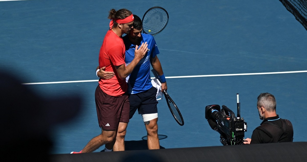 Novak Djokovic s-a retras de la Australian Open şi a fost huiduit la scenă deschisă! Reacţia de clasă a lui Alexander Zverev