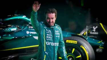 Fernando Alonso are mare încredere în monopostul Aston Martin înaintea debutului în sezonul 2025: „Am învăţat multe anul trecut”
