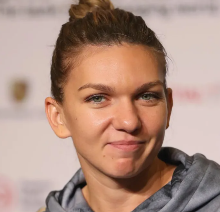 Halep: "O spun cu toată convingerea, e cel mai bun din lume". Simona, reverenţă în faţa "salvatorului" ei