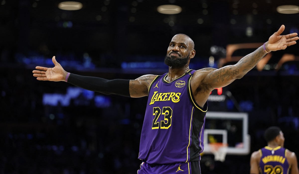 LeBron James, pentru al 21-lea an la rând în NBA All Star Games! Care este componenţa celor 3 echipe