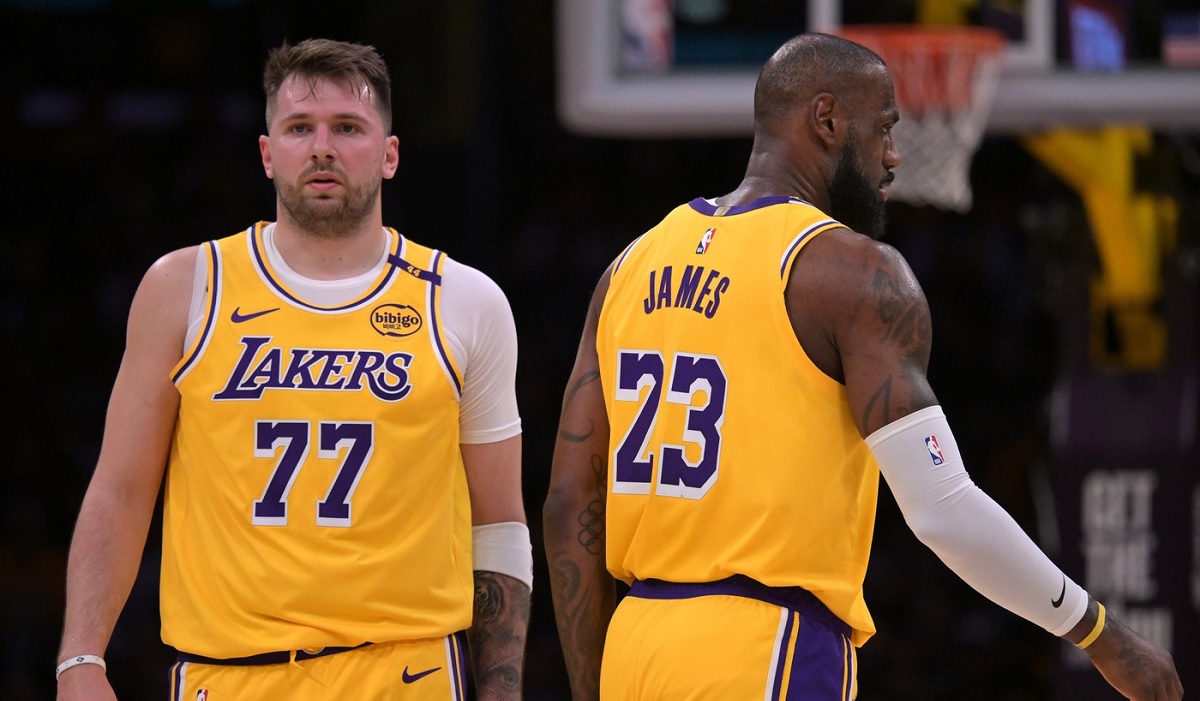 LeBron James a avut un singur mesaj pentru Luka Doncic! Starul sloven a debutat pentru Los Angeles Lakers